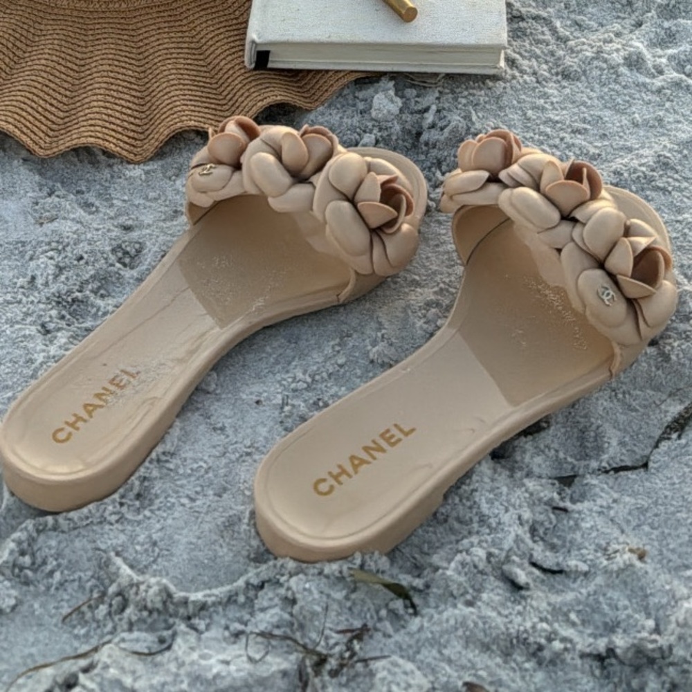 Chanel camellia jelly sandals 38 ISO